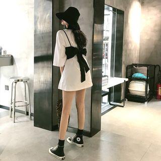 Plain Loose-fit T-shirt / Cropped Camisole Top