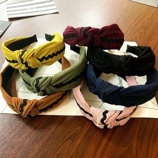 Wavy Knotted Headband