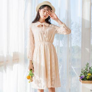 Bow Accent 3/4-sleeve Lace Dress
