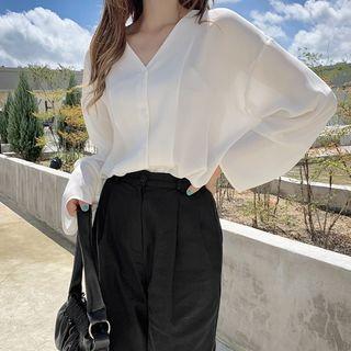 [lovb] V-neck Wide-sleeve Crepe Shirt