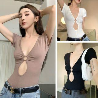 Short-sleeve V-neck Cutout Plain Slim-fit Top