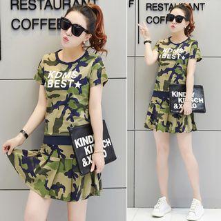 Set: Camouflage Print Short-sleeve T-shirt + A-line Pleat Skirt