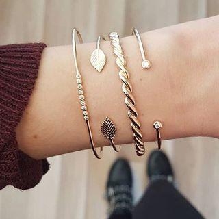 Set Of 4: Alloy Bangle / Open Bangle (assorted Designs) As Shown In Figure - One Size