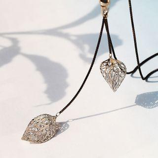 Cutout Leaf Crystal Necklace