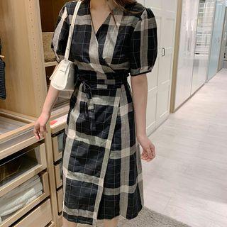 Short-sleeve Plaid Midi Dress Black - One Size