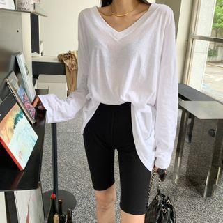 Plain V-neck Oversized T-shirt