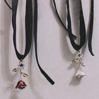 Rose Alloy Pendant Faux Leather Choker