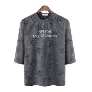 3/4-sleeve Lettering Distressed T-shirt