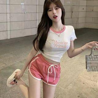 Short-sleeve Lettering Cropped T-shirt / Contrast Trim Sweatshorts