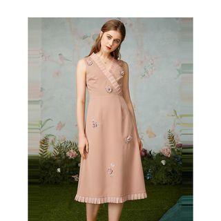 Sleeveless Flower Accent Midi A-line Dress
