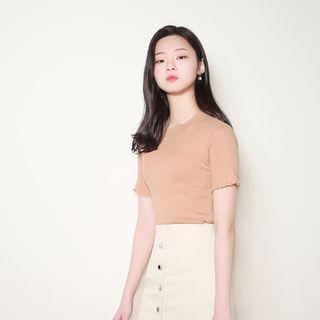 Frilled-edge Short-sleeve Knit Top