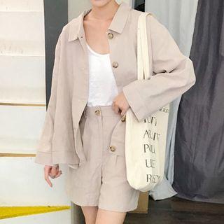Buttoned Jacket / Wide Leg Shorts