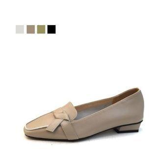 Square-toe Knot Cowhide Loafers