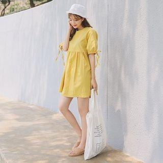 Short-sleeve Ribbon-detail Dress