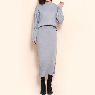 Set: Dip-back Sweater + Knit Midi Skirt