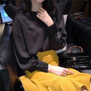 Plain Puff-sleeve Round-neck Top / Irregular Ruffle Skirt