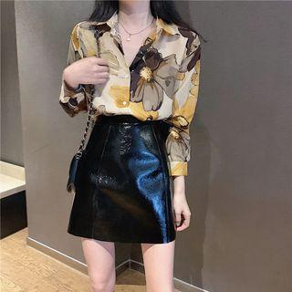 Printed Shirt / Faux-leather A-line Skirt