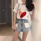 Short-sleeve Heart Print T-shirt / Color Block Denim Shorts