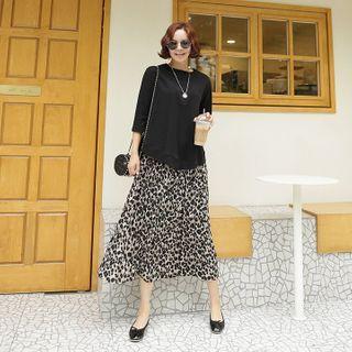 Accordion-pleat Long Leopard Skirt