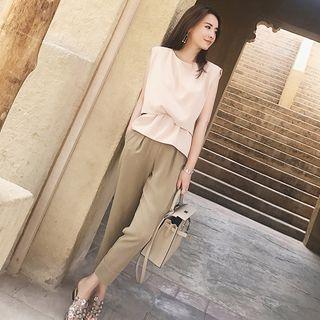Set: Sleeveless Chiffon Top + Slim-fit Pants