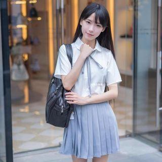 Shirt / Pleated Skirt / Bow
