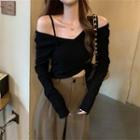 Cold-shoulder Cropped T-shirt / High-waist Pants