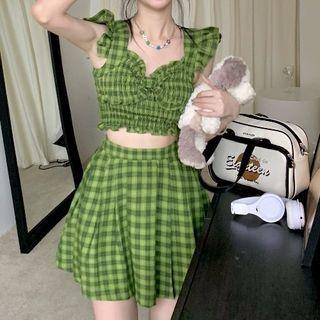 Sleeveless Plaid Ruffled Crop Top / A-line Skirt