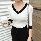 Color Block V-neck Elbow-sleeve Knit Top