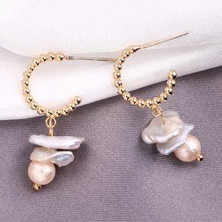 Faux Pearl & Shell Drop Earring A333 - 1 Pair - Gold & White - One Size