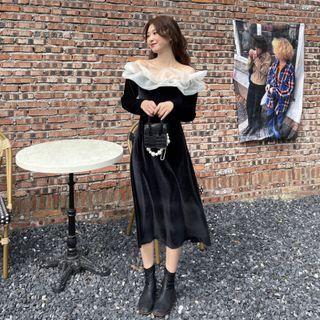 Off-shoulder Mesh Ruffled A-line Velvet Dress