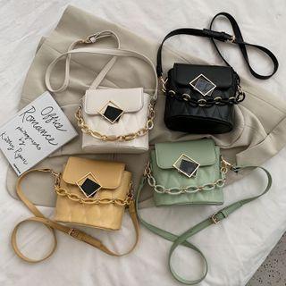 Irregular Buckled Quilted Bucket Bag