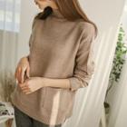 Mock-neck Patch-pocket Knit Top