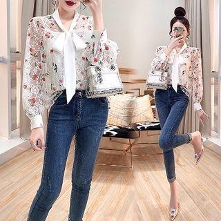 Set: Flower Print Lace Blouse + Camisole + Cropped Skinny Jeans