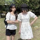 Short-sleeve Patterned Top / Dress