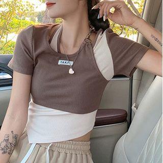 Short-sleeve Contrast Asymmetric Halter Top