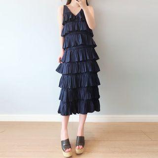 V-neck Sleeveless Midi Layered Dress