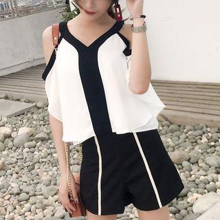 Set: Off-shoulder Short-sleeve Top + Contrast Trim Shorts