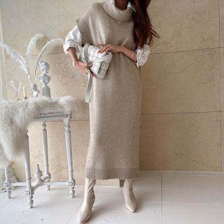Sleeveless Turtleneck Knit Midi Shift Dress