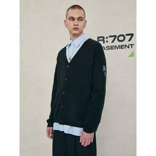 [r:lol] Couple V-neck Letter-label Cardigan Black - One Size