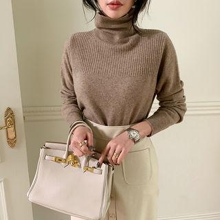 Turtleneck Rib-detail Top