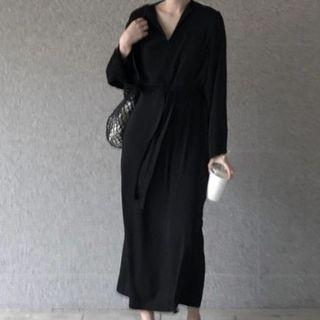 V-neck Long-sleeve Midi Dress Black - One Size