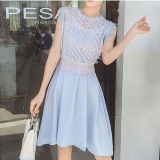 Set: Spaghetti-strap A-line Dress + Sleeveless Lace Top