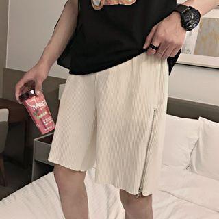 Zip-accent Pleated Shorts
