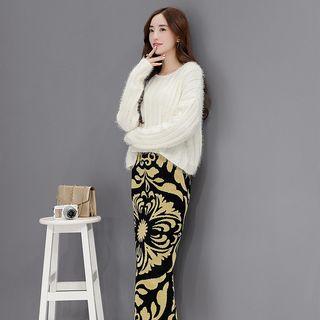 Set: Sweater + Printed Midi Skirt