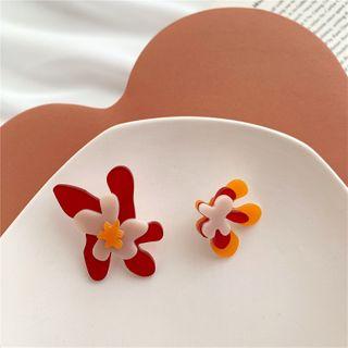 Non-matching Acrylic Flower Earring