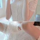 Short-sleeve Lace Sheath Dress