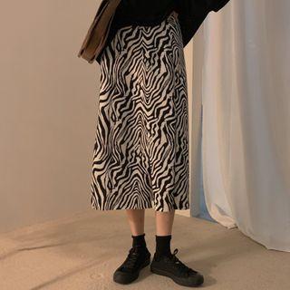 Long-sleeve T-shirt / Zebra Print Midi A-line Skirt