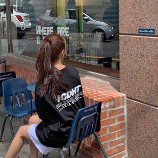 [lovb] Lettered Oversized T-shirt