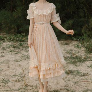Short-sleeve Square Neck Lace A-line Midi Dress