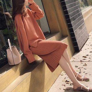 Set: Oversized Sweater + Back-slit Pencil Skirt